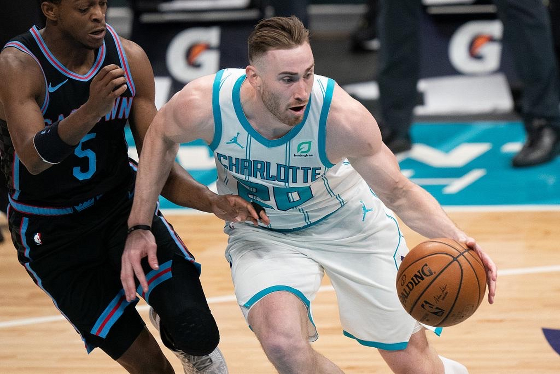 意甲集结日走向成谜，夏洛特黄蜂刷新队史纪录，压力陡增，细节决定成败的简单介绍